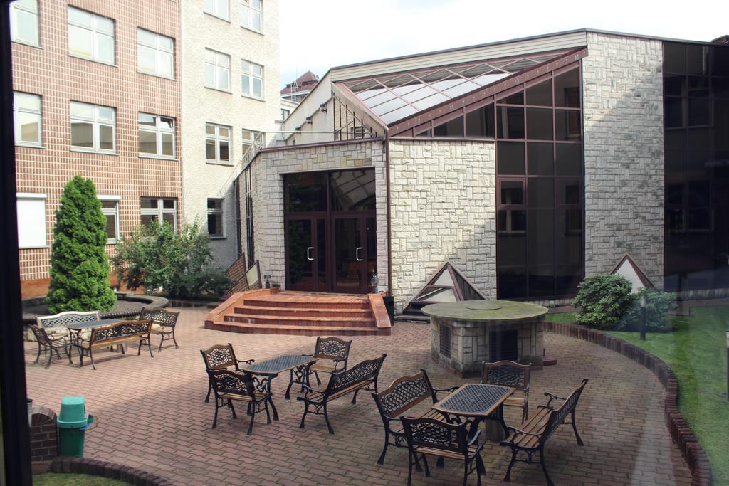 Centrum Konferencyjne IBIB PAN Warschau Exterior foto